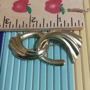 Vtg Mcm madmen Estate Gold Costume Pin Brooch